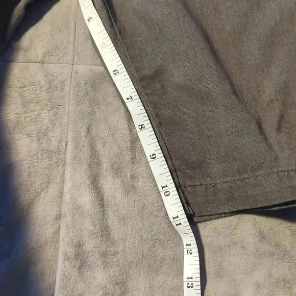 Men's volcom shorts - Picture 6 of 9